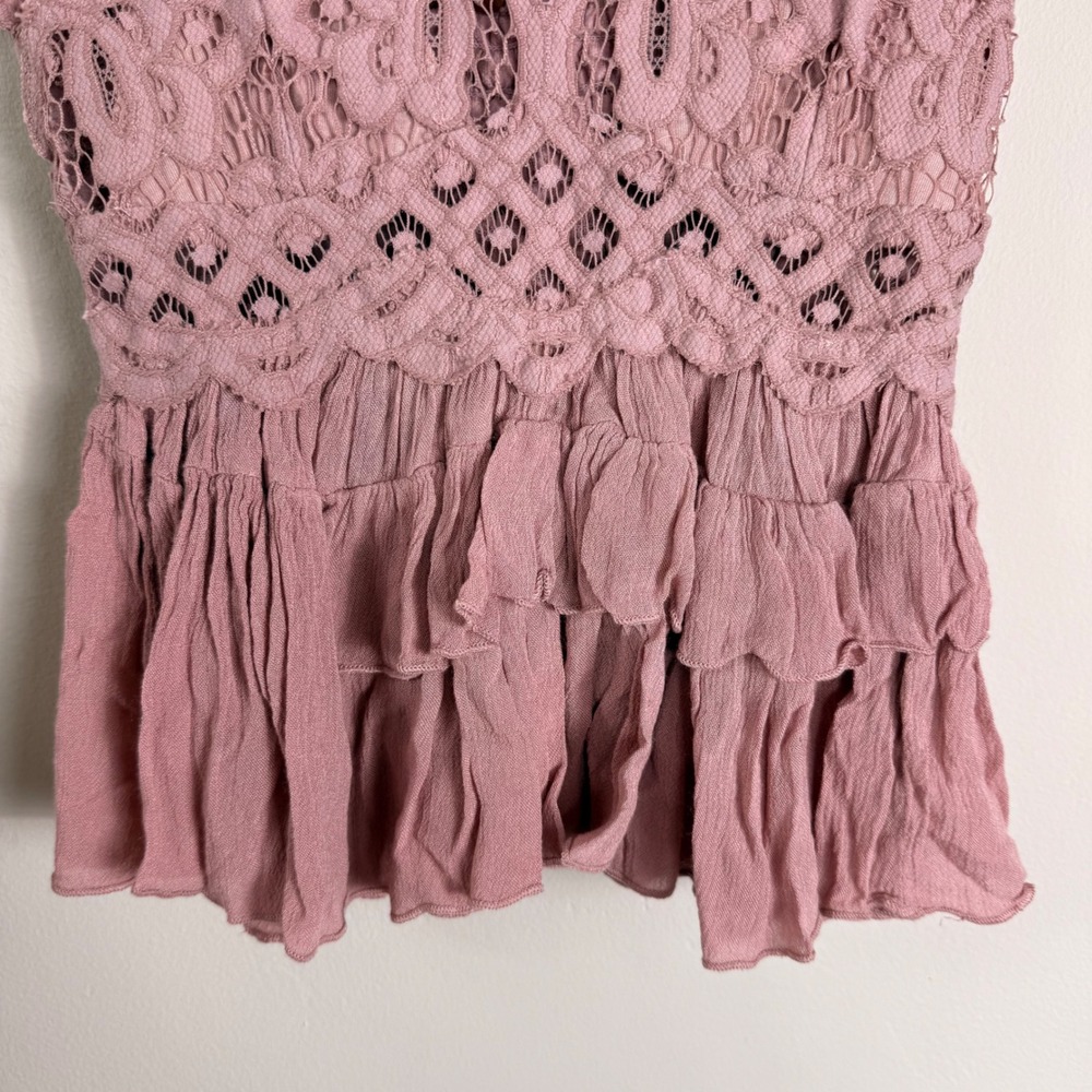 Free People Mauve Lace Ruffle Cami Top Smocked Back XS F19L04406 - Picture 5 of 7